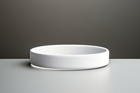 Wrist band porcelain table white. 