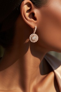 Diamond earring, luxurious jewelry. 