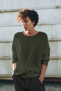 Women's green sweaters, winter fashion