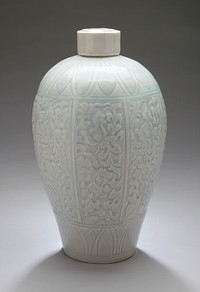 Lidded Prunus Vase (Meiping) with Lotus Sprays