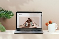 Laptop screen mockup, aesthetic workspace psd