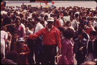 Memorial Day Holiday Crowd at Battery Park on the Lower Tip of Manhattan 05/1973. Photographer: Blanche, Wil. Original public domain image from Flickr