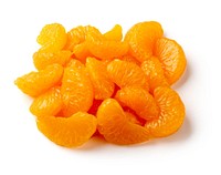 Mandarin orange slices on white background (3/4 cup fruits).