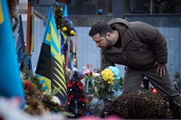 The President honored the memory of fallen Ukrainian soldiers. The ceremony took place on the Mars field of Lychakiv cemetery.