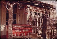 Old country store near Show Low, 04/1974. Photographer: Norton, Boyd. Original public domain image from Flickr