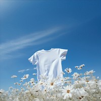 T-shirt flower field. 