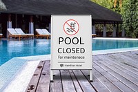  Pool closed sign mockup psd