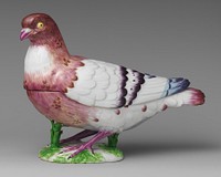 Tureen with cover in the form of a pigeon