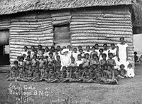 Schoolgirls, Buiadoga, British New Guinea (14 December 1904).