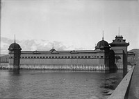 Thorndon Baths, Thorndon Esplanade (circa 1907) by Fred Brockett.