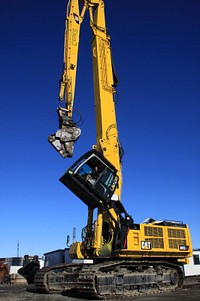 U.S. Ambassador Huebner on the Ceres CAT 385 Ultra Reach Demolition Excavator in Christchurch - July 15, 2011