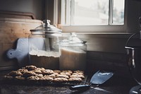 Free freshly baked chocolate chip cookies image, public domain CC0 photo.