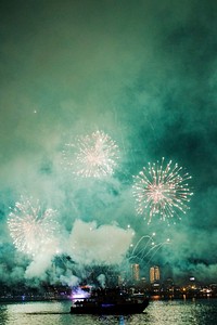 Free fireworks image, public domain celebration CC0 photo.
