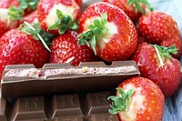 Fresh strawberries and chocolate. Free public domain CC0 image.