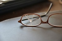 Broken specs, glasses. Free public domain CC0 image.