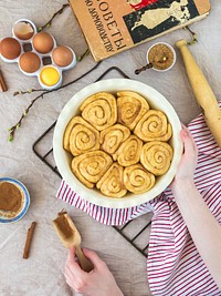 Free overhead view of cinnamon buns in a baking pot ready to be baked image, public domain food CC0 photo.