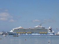 Cruise ship. Free public domain CC0 photo.