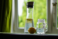 Lemons & water, refreshment drink. Free public domain CC0 image