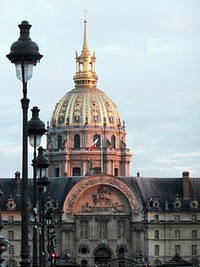 Les invalides lanterns Paris, France. Free public domain CC0 photo.