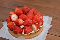 Strawberry tart cake. Free public domain CC0 photo.