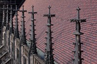 Pinnacles over the nave ranking roof gothic. Free public domain CC0 photo.