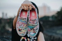 Alice in Wonderland Vans shoes- unknown date & location
