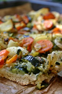 Vegetarian pizza, gastronomy. Free public domain CC0 image