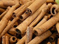 Arromatic cinnamon sticks image, public domain CC0 photo.