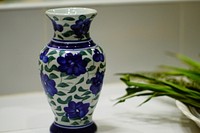 Free vase public domain CC0 photo.