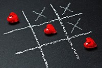 Love tic tac toe, free public domain CC0 photo.