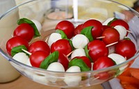 Free image of Caprese salad on skewers, public domain CC0 photo.