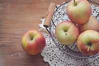 Free apple images, public domain fruit CC0 photo.