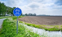 Free bicycle path image, public domain sign CC0 photo.