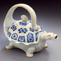 Ewer in the Form of a Long-Tailed Turtle; Clam Knop