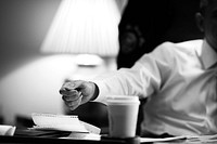President Barack Obama talks on the phone with Israeli Prime Minister Benjamin Netanyahu aboard Air Force One en route to New Orleans, La., Nov. 8, 2013.