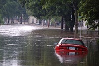 Flooding in Cedar Rapids, IAFlooded street in Cedar Rapids, IA near 13th Ave. and J Street . Original public domain image from Flickr