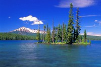 Deschutes National Forest Summit Lake. Original public domain image from Flickr