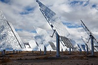 An array of heliostats with patterns of early morning frost, getting ready for pre-heat. Solar Reserve's Crescent Dunes facility in Tonopah, NV. Original public domain image from Flickr