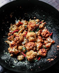 Vegan spicy cauliflower wings food photograpy