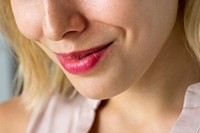 Closeup of smiling woman&#39;s smile