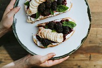 Toast with blackberry jam and vegan cream cheese
