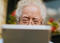 Senior woman using a tablet