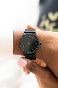 Closeup of a smartwatch on a woman&#39;s wrist