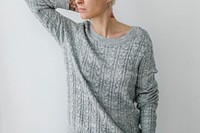 Woman wearing a knitted sweater