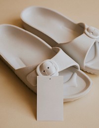 Buckle slide sandal with blank label