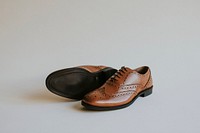 Brown men's leather derby shoes