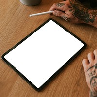 Tablet screen mockup designer drawing with stylus