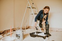 Kid helps remodelling home interior