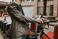 Man connecting to a bike rental application 