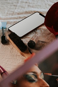 Phone screen mockup psd, beauty blogger kit